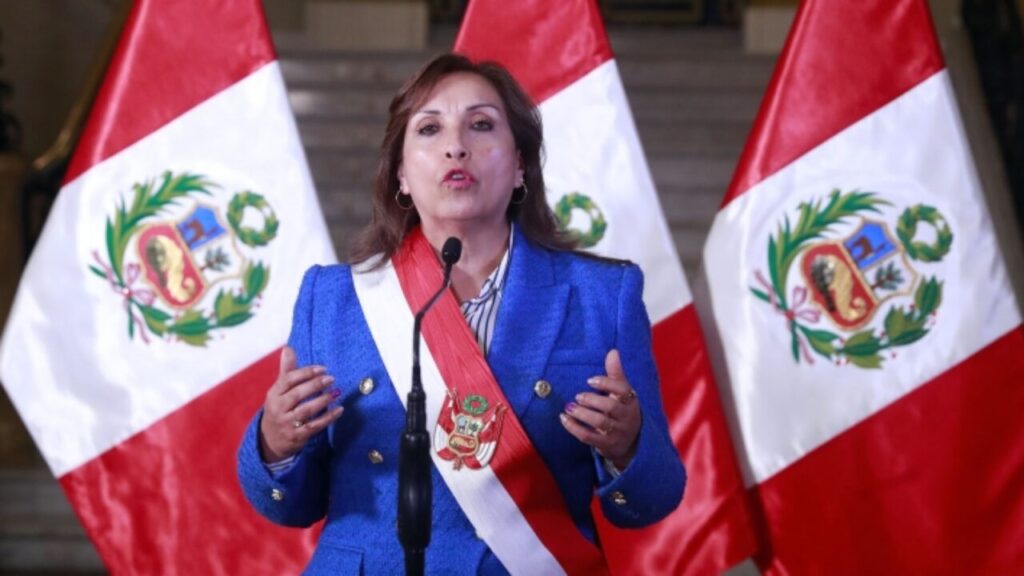 Dina Boluarte pide al Congreso adelantar elecciones para 2023