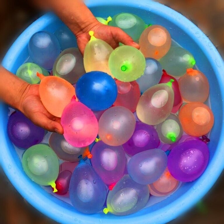 La Paz multarán juego y la venta de globos con agua con Bs. 1.200