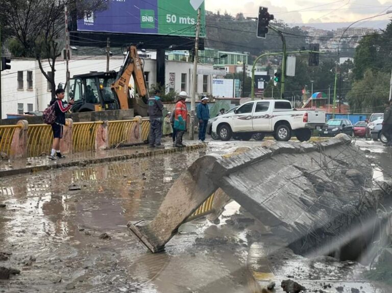 Lluvias causaron inundaciones y desborde de ríos en La Paz