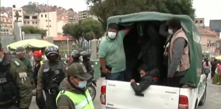 Policía arresta a 68 personas muchos de ellos con antecedentes policiales