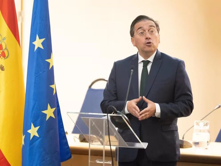 España desmiente acuerdo con el régimen de Maduro